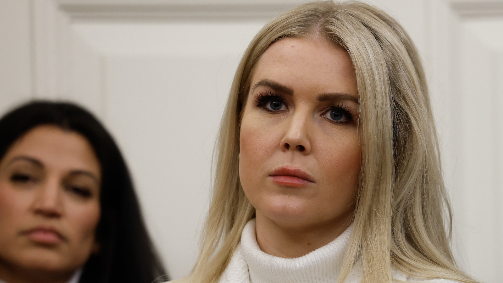 Karoline Leavitt可以通過做一件簡單的事情來加強自己的風格遊戲