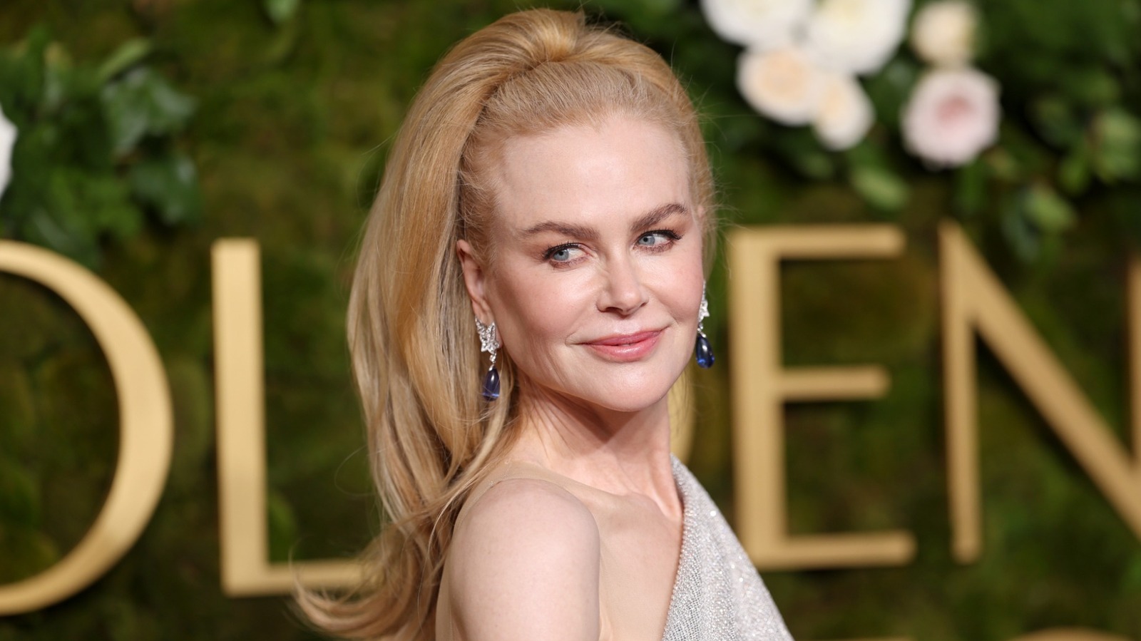 妮可·基德曼（Nicole Kidman）的自然捲髮頭轉彎