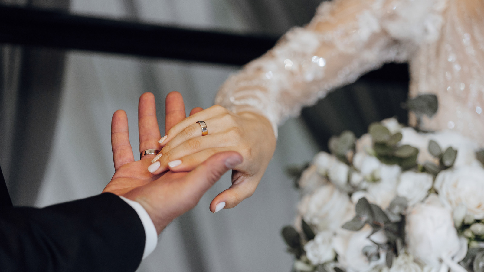 令人驚嘆的婚禮修指甲Inspo非常適合短指甲